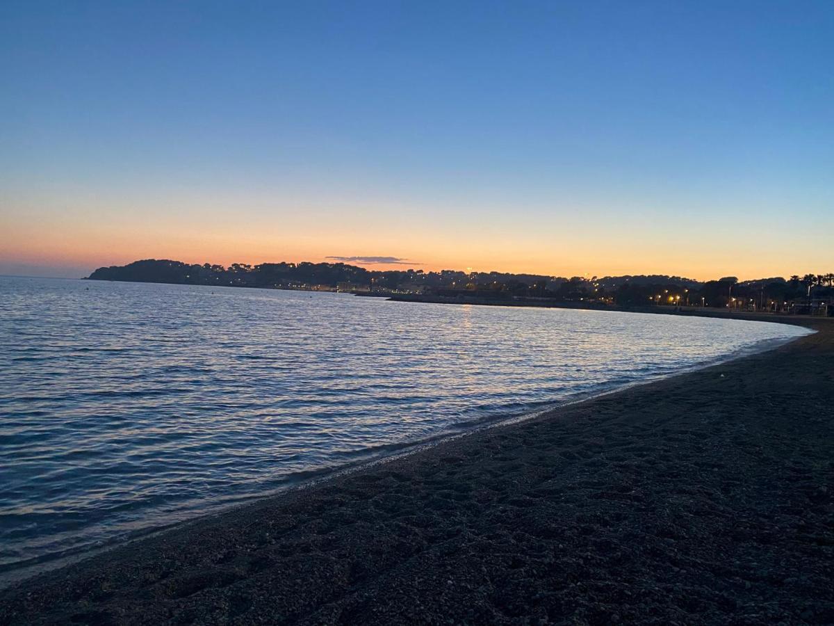 Somptueux Appartement Renove En Bord De Mer ซิ-ฟูร์-เล-ปลาจ ภายนอก รูปภาพ